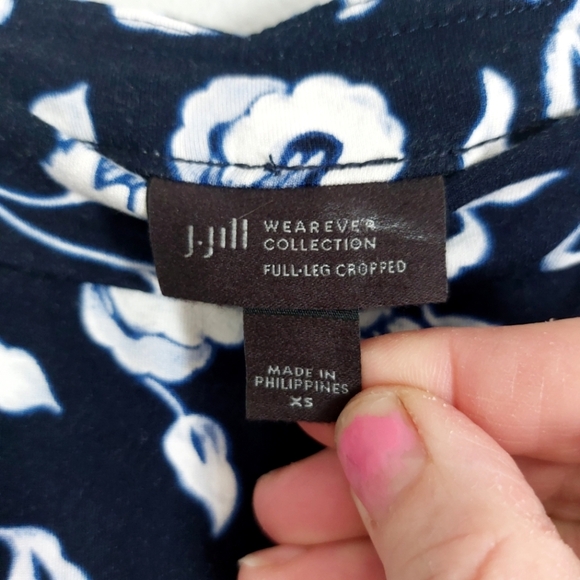 - J.Jill Wearever Collection Full-Leg Cropped Floral Print Pants size XS H… - Picture 2 of 6